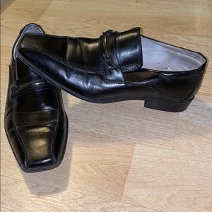 Men’s dress shoes